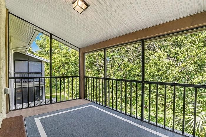 For Sale: $130,000 (2 beds, 2 baths, 1144 Square Feet)
