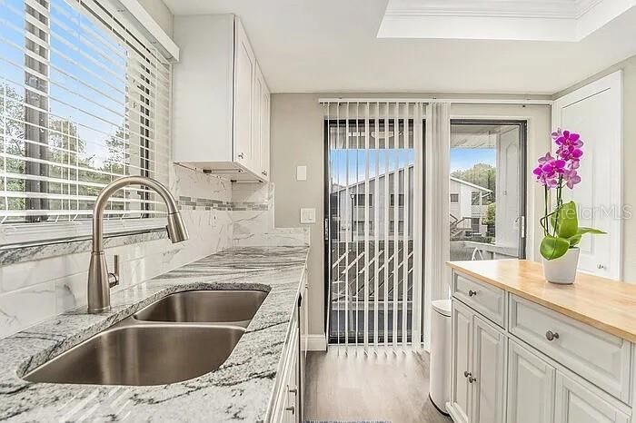 For Sale: $130,000 (2 beds, 2 baths, 1144 Square Feet)
