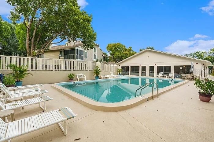 For Sale: $130,000 (2 beds, 2 baths, 1144 Square Feet)