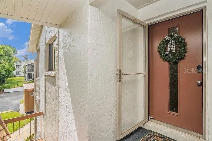 For Sale: $130,000 (2 beds, 2 baths, 1144 Square Feet)