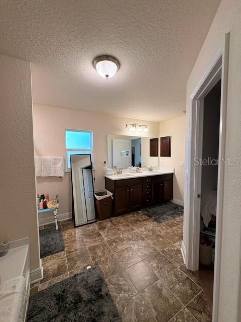 For Sale: $379,900 (4 beds, 3 baths, 2115 Square Feet)