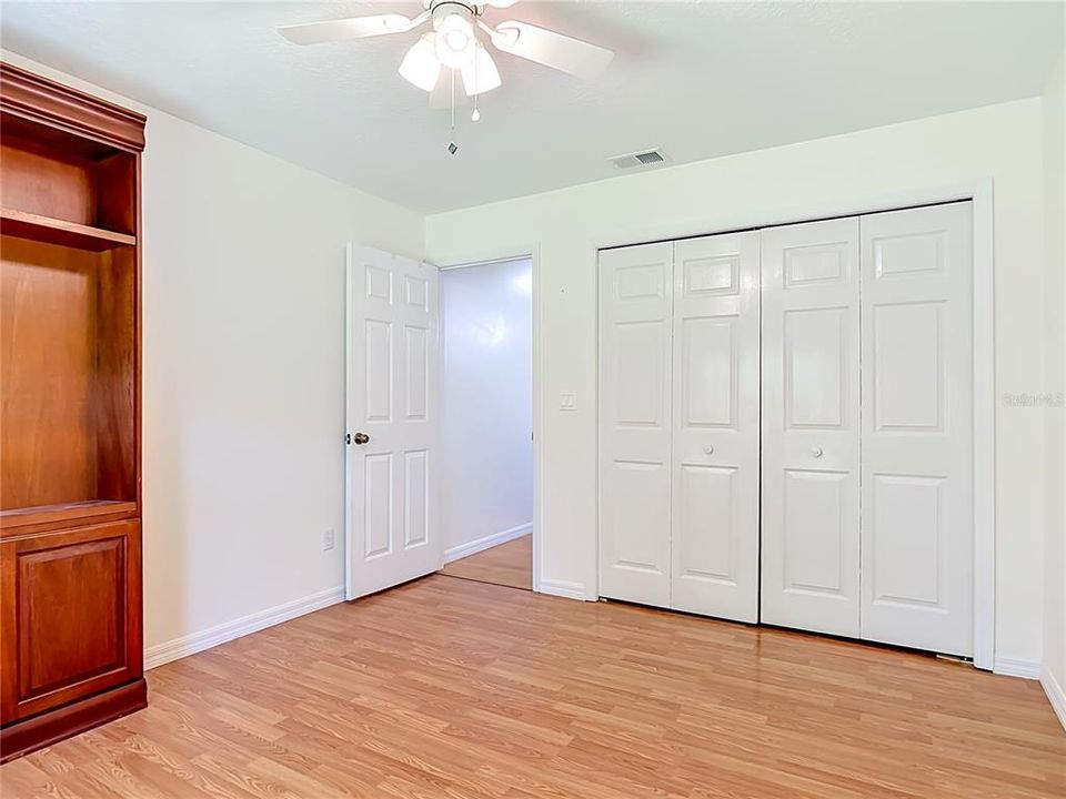 For Sale: $335,000 (3 beds, 2 baths, 1563 Square Feet)
