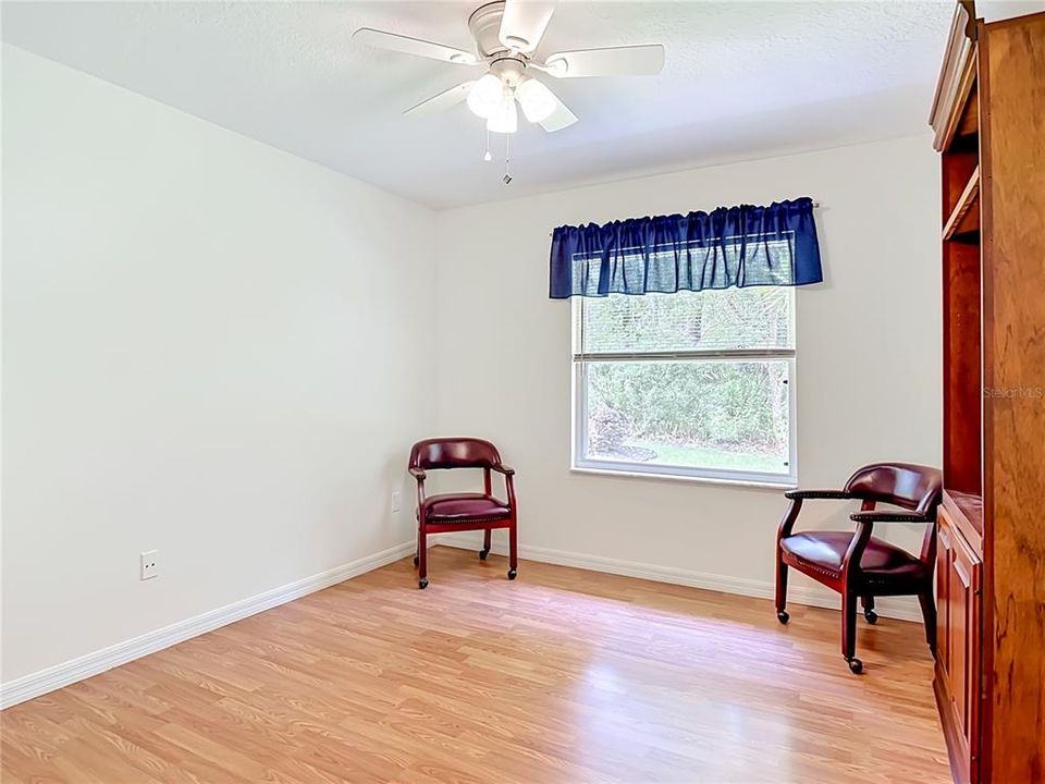 For Sale: $335,000 (3 beds, 2 baths, 1563 Square Feet)