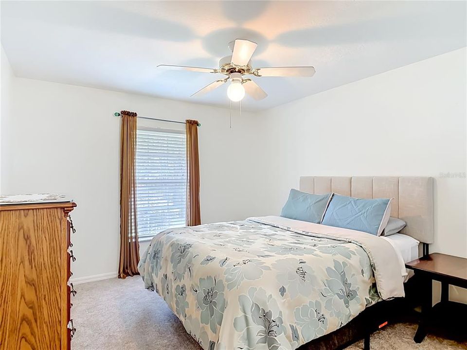 For Sale: $335,000 (3 beds, 2 baths, 1563 Square Feet)