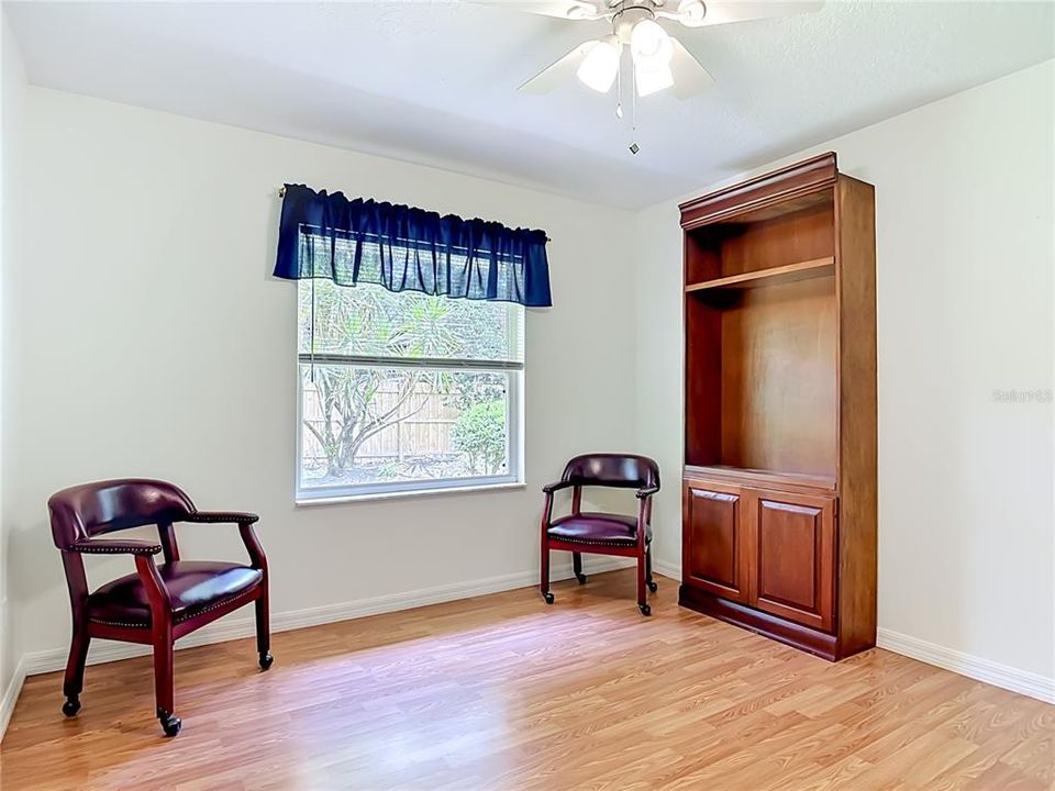 For Sale: $335,000 (3 beds, 2 baths, 1563 Square Feet)