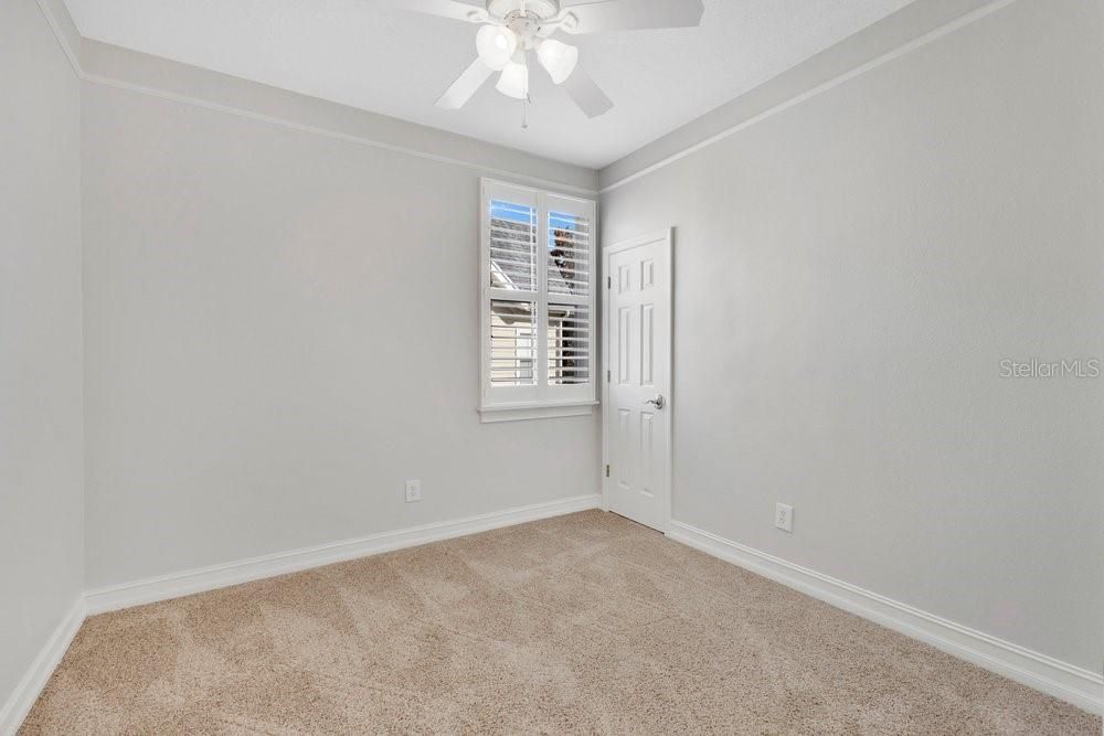 For Sale: $999,000 (5 beds, 3 baths, 2800 Square Feet)