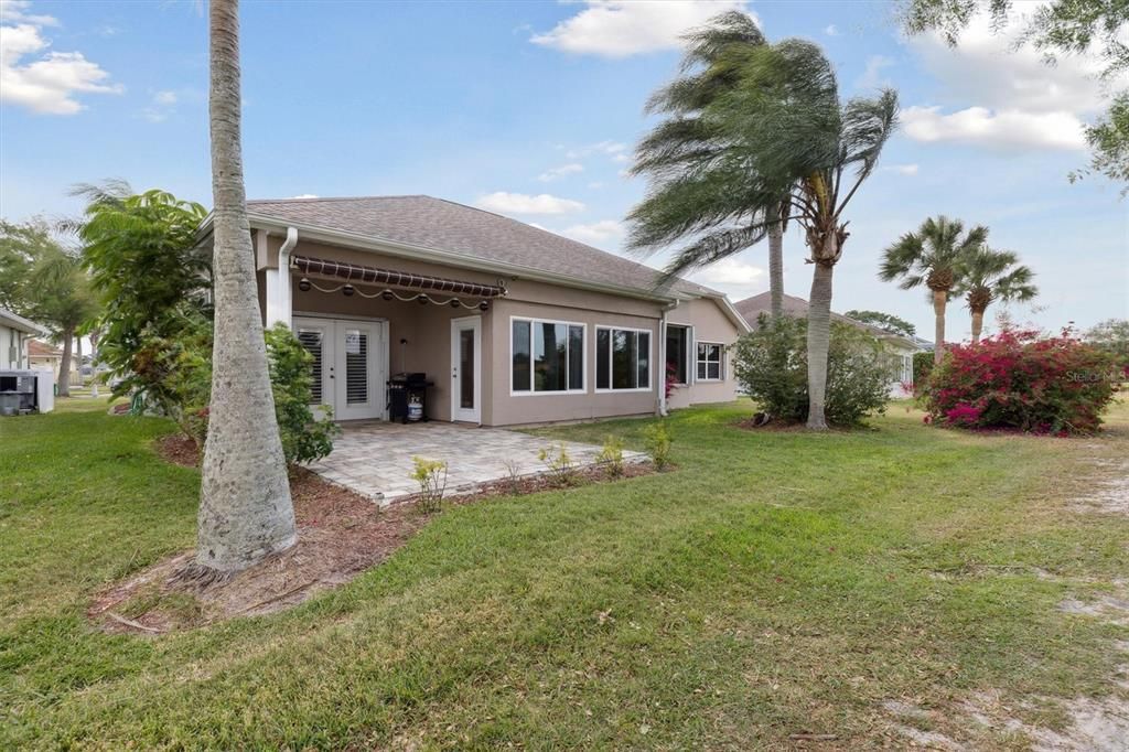 For Sale: $469,900 (3 beds, 2 baths, 2023 Square Feet)
