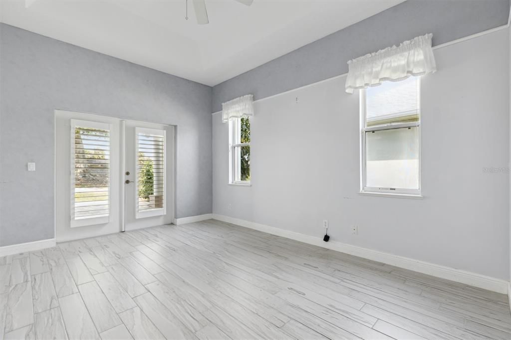 For Sale: $469,900 (3 beds, 2 baths, 2023 Square Feet)