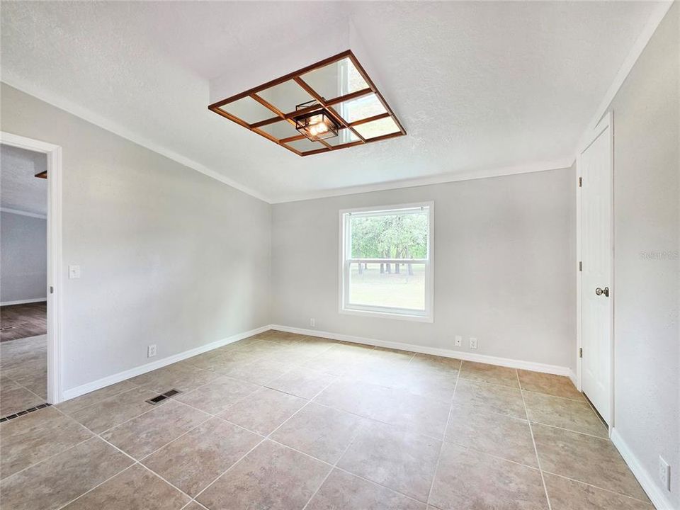 For Sale: $289,900 (3 beds, 2 baths, 1248 Square Feet)