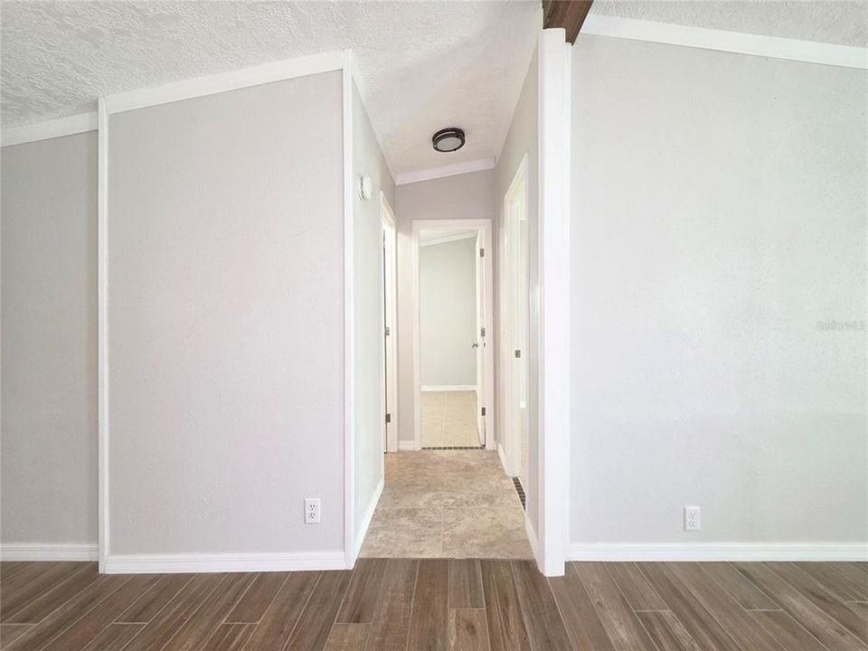 For Sale: $289,900 (3 beds, 2 baths, 1248 Square Feet)