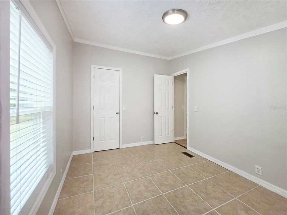 For Sale: $289,900 (3 beds, 2 baths, 1248 Square Feet)