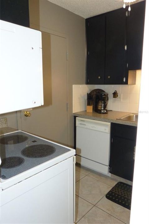 В аренду: $1,650 (1 спален, 1 ванн, 670 Квадратных фут)