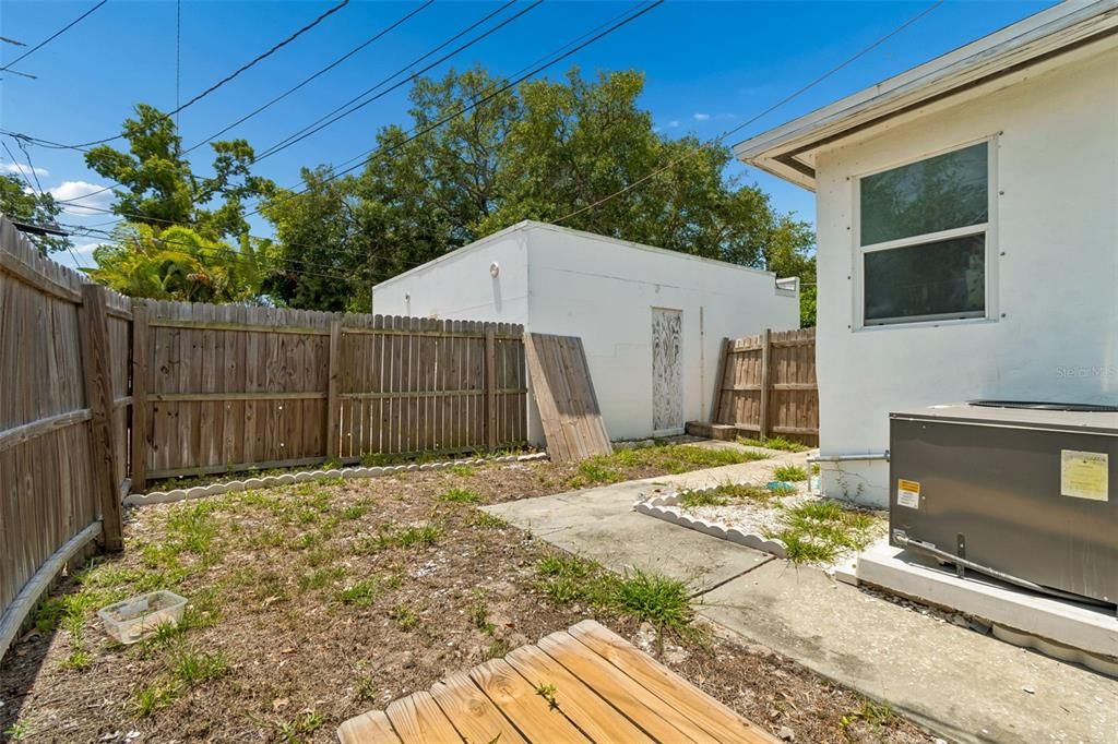 En Venta: $685,000 (2 camas, 0 baños, 1944 Pies cuadrados)