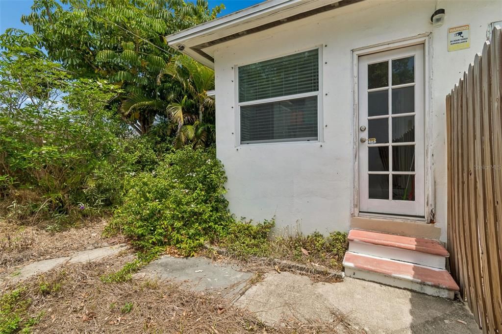 En Venta: $685,000 (2 camas, 0 baños, 1944 Pies cuadrados)
