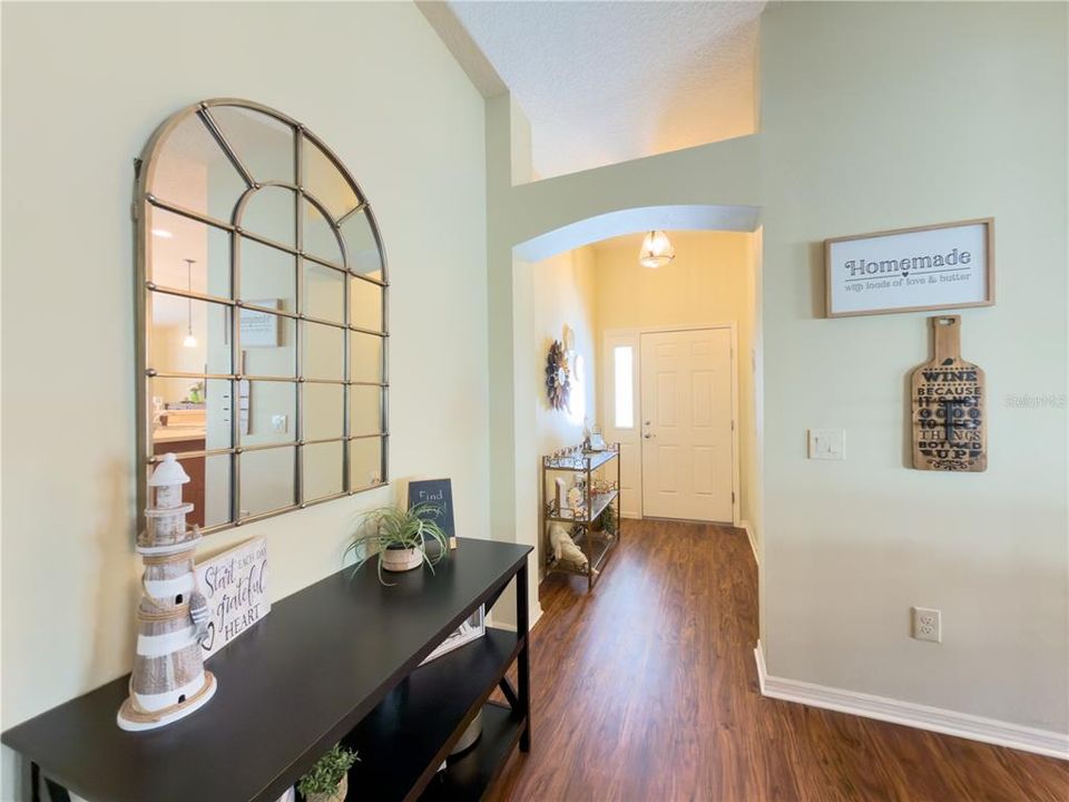 Activo con contrato: $399,000 (3 camas, 2 baños, 1652 Pies cuadrados)