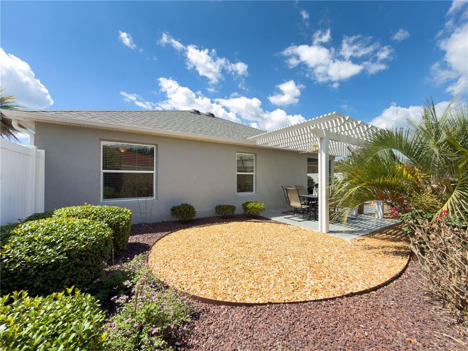 Activo con contrato: $399,000 (3 camas, 2 baños, 1652 Pies cuadrados)