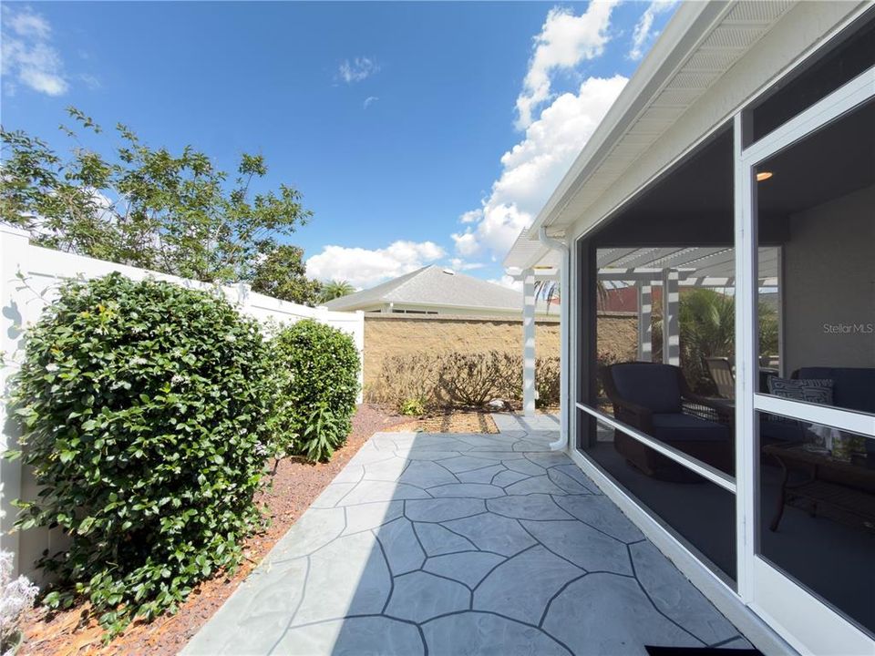 Activo con contrato: $399,000 (3 camas, 2 baños, 1652 Pies cuadrados)