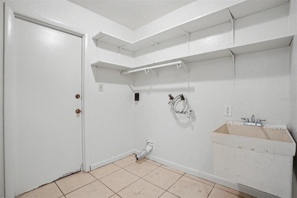 En Venta: $375,000 (4 camas, 3 baños, 2173 Pies cuadrados)