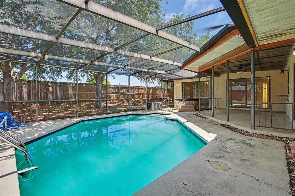 En Venta: $375,000 (4 camas, 3 baños, 2173 Pies cuadrados)