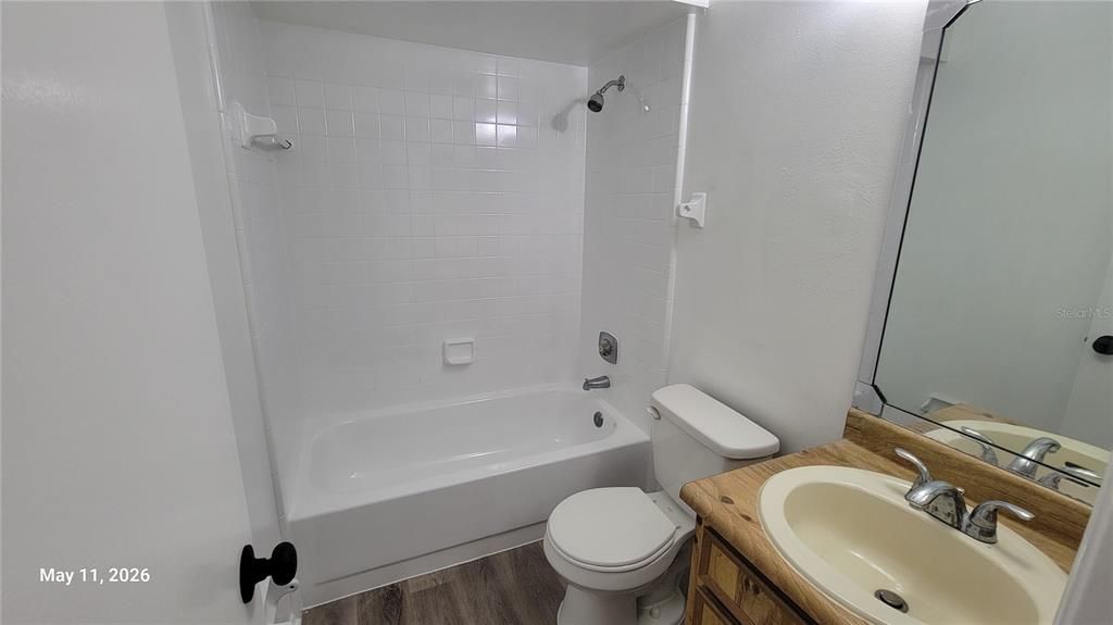 Activo con contrato: $1,549 (2 camas, 2 baños, 1006 Pies cuadrados)