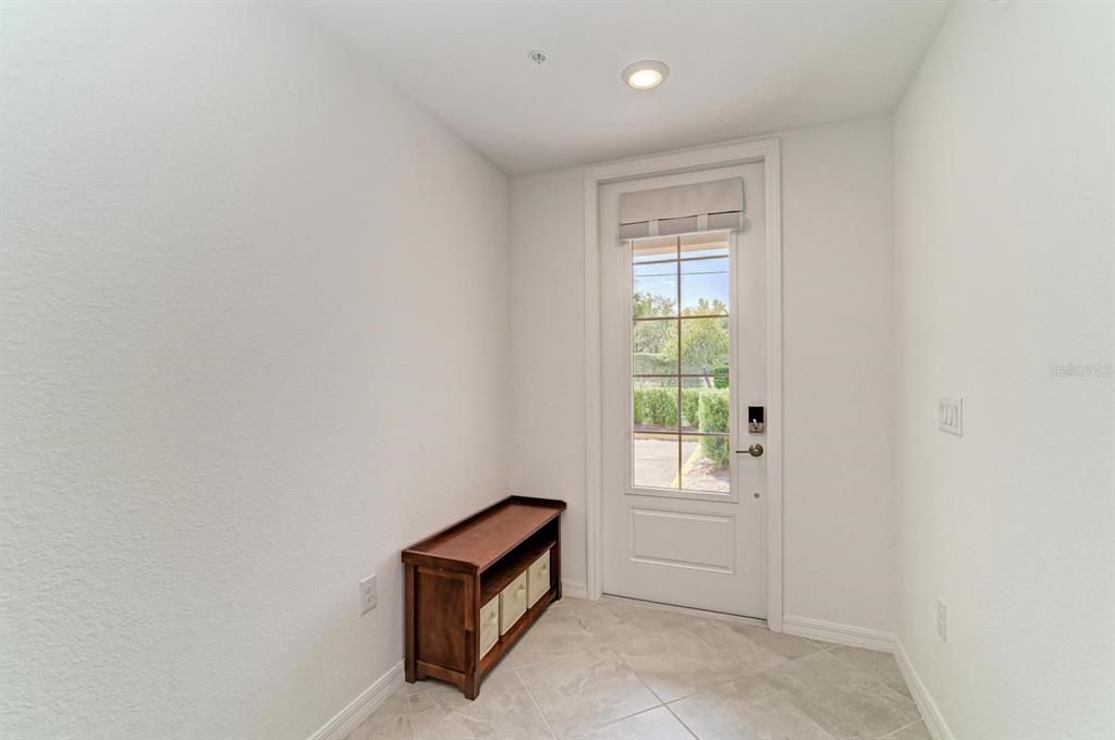 For Rent: $2,950 (3 beds, 2 baths, 1766 Square Feet)