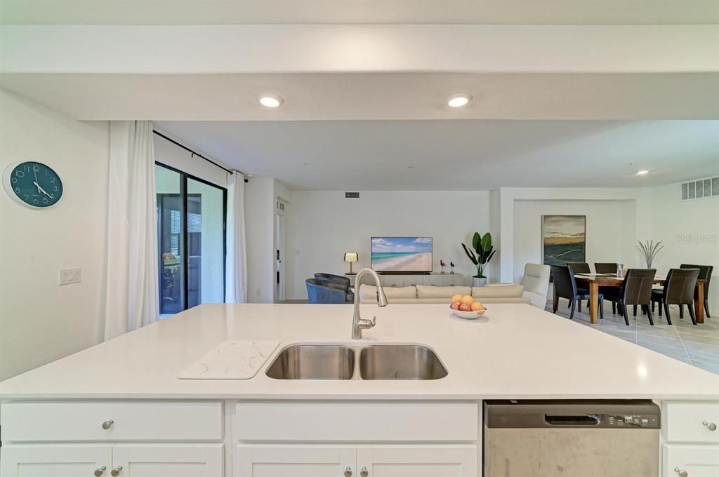 For Rent: $2,950 (3 beds, 2 baths, 1766 Square Feet)