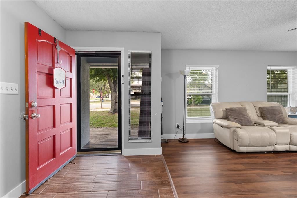 Active With Contract: $499,900 (4 beds, 2 baths, 2288 Square Feet)