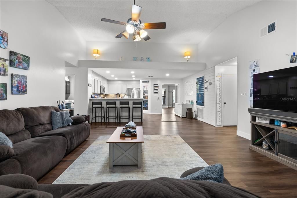 Active With Contract: $499,900 (4 beds, 2 baths, 2288 Square Feet)