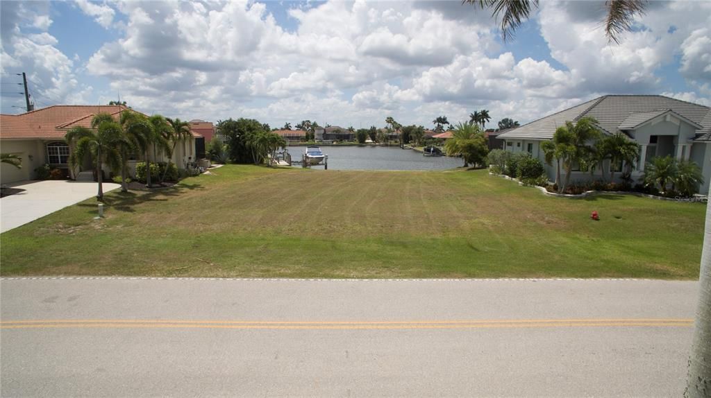 For Sale: $329,900 (0.25 acres)