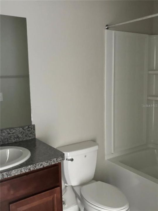 В аренду: $2,100 (3 спален, 2 ванн, 1601 Квадратных фут)