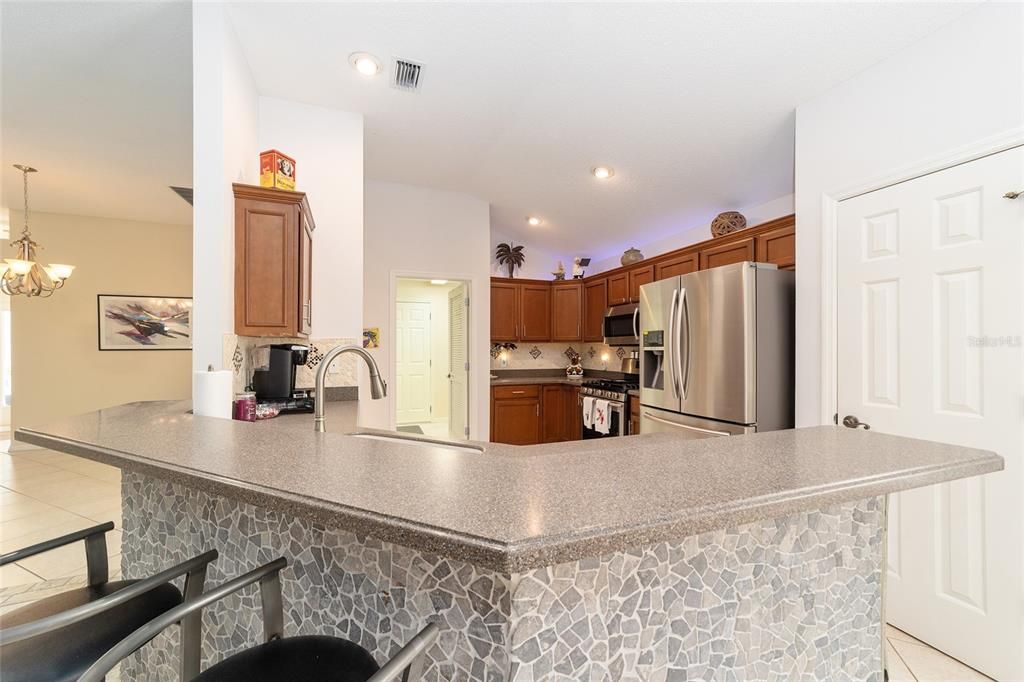 Activo con contrato: $559,750 (3 camas, 2 baños, 2348 Pies cuadrados)