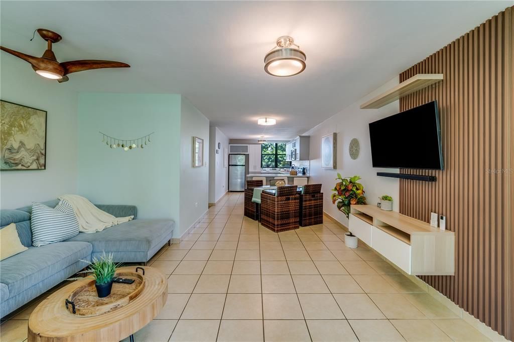 For Sale: $369,000 (3 beds, 2 baths, 1168 Square Feet)