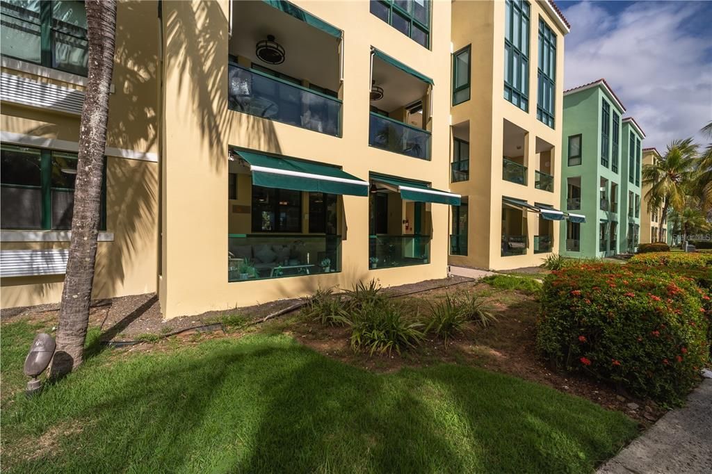 For Sale: $369,000 (3 beds, 2 baths, 1168 Square Feet)