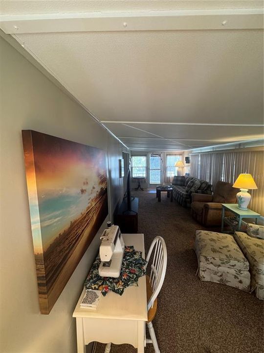 For Sale: $115,000 (2 beds, 1 baths, 460 Square Feet)