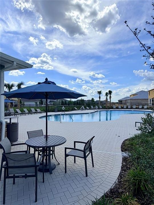 For Rent: $2,800 (4 beds, 2 baths, 2731 Square Feet)