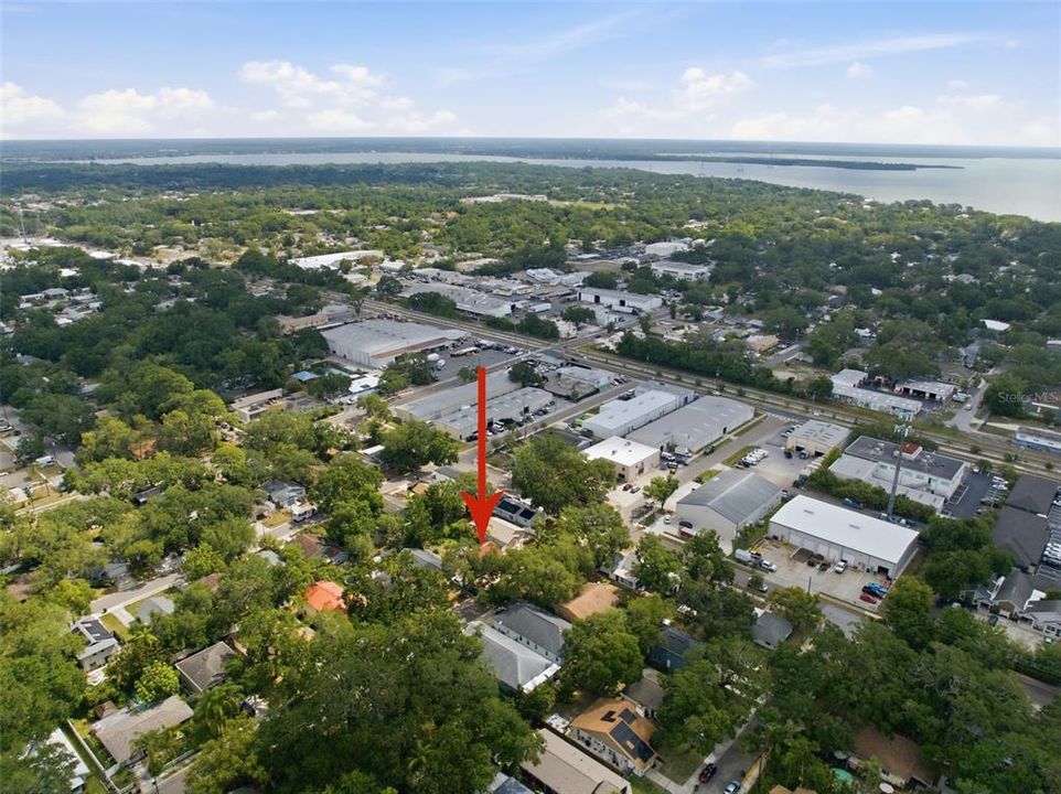 Active With Contract: $325,000 (2 beds, 1 baths, 936 Square Feet)