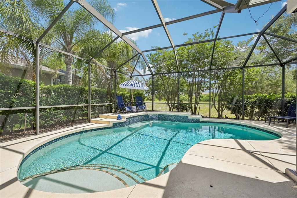 Activo con contrato: $562,000 (4 camas, 3 baños, 2242 Pies cuadrados)