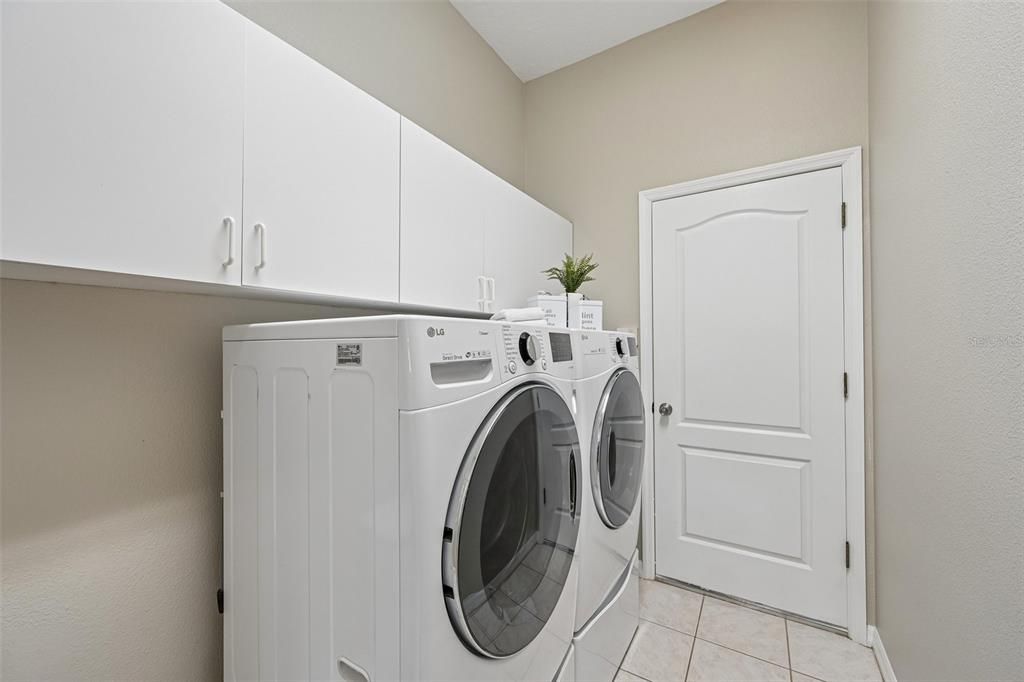 Activo con contrato: $562,000 (4 camas, 3 baños, 2242 Pies cuadrados)