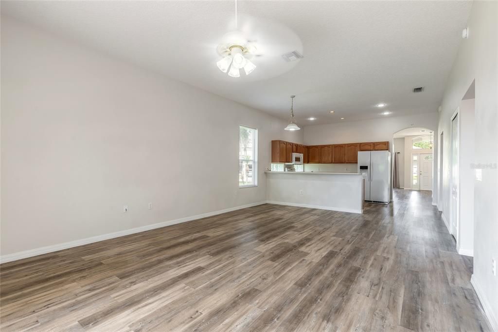 Active With Contract: $2,375 (4 beds, 2 baths, 2011 Square Feet)
