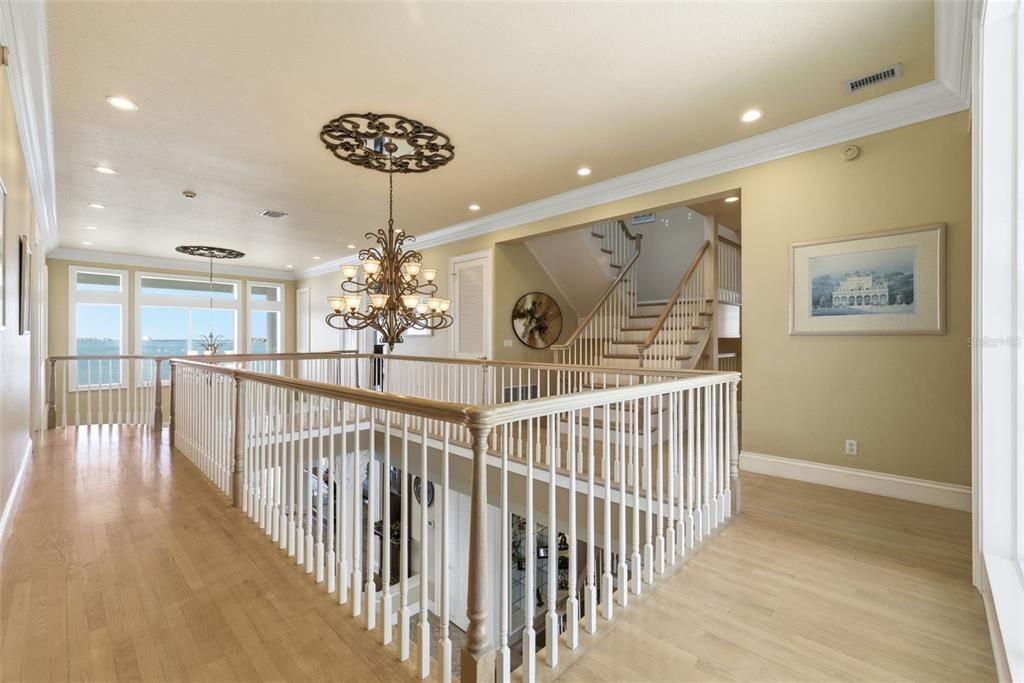 For Sale: $3,849,000 (5 beds, 6 baths, 5024 Square Feet)