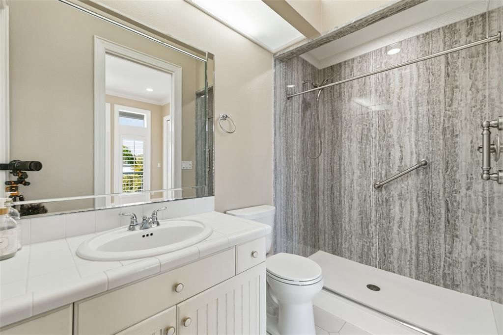For Sale: $3,849,000 (5 beds, 6 baths, 5024 Square Feet)