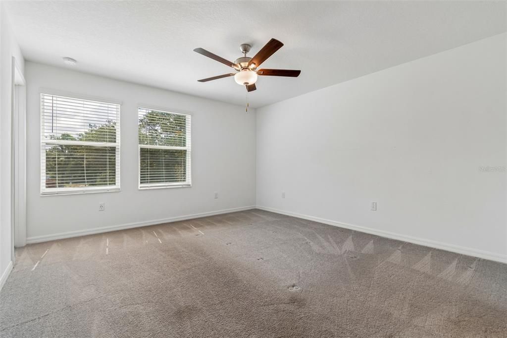 For Sale: $390,000 (4 beds, 3 baths, 2077 Square Feet)
