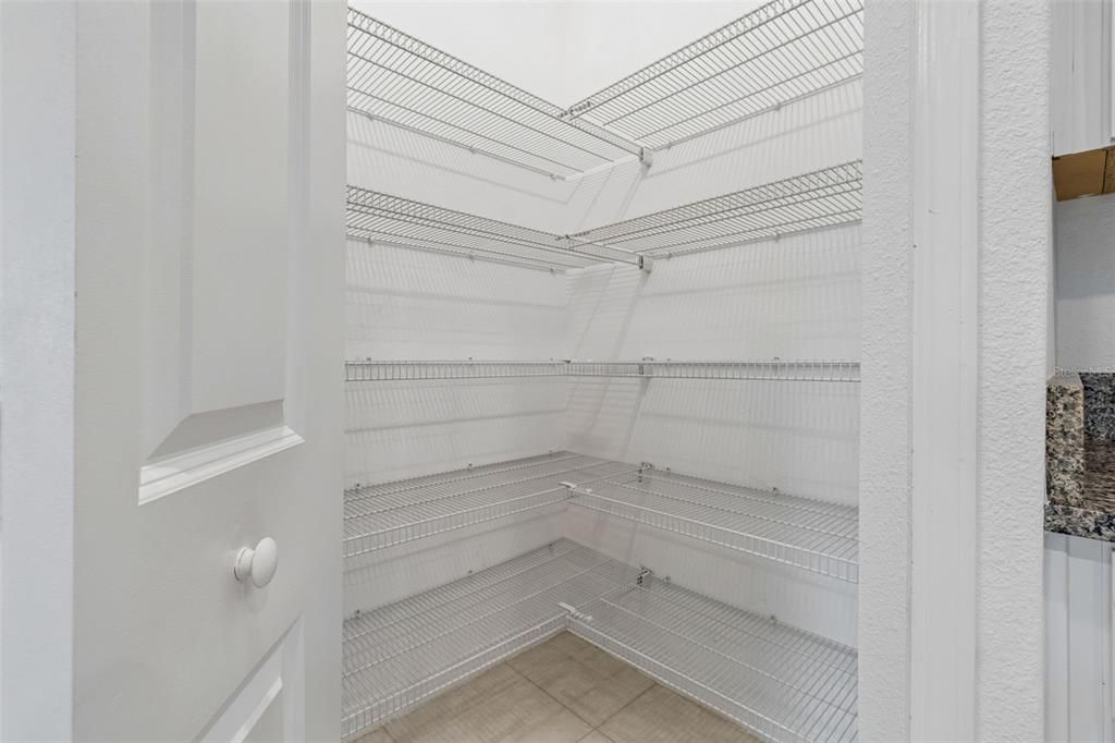 For Sale: $390,000 (4 beds, 3 baths, 2077 Square Feet)