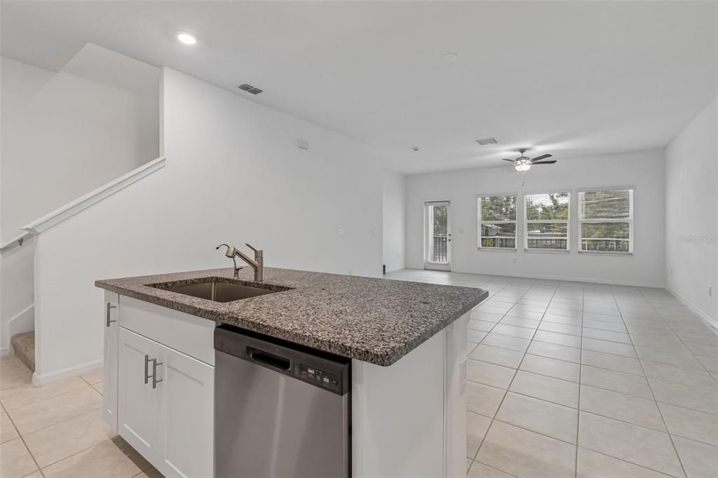 For Sale: $390,000 (4 beds, 3 baths, 2077 Square Feet)