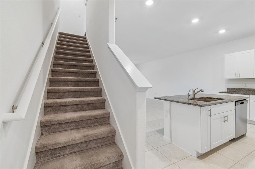 For Sale: $390,000 (4 beds, 3 baths, 2077 Square Feet)