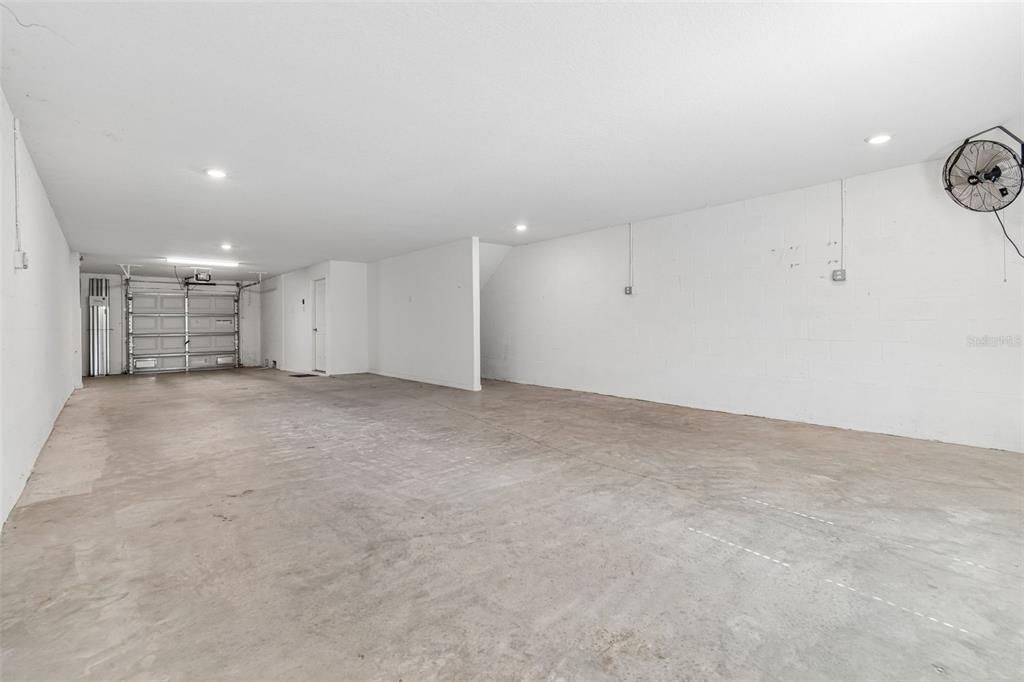 For Sale: $390,000 (4 beds, 3 baths, 2077 Square Feet)