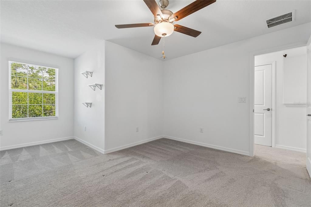 For Sale: $390,000 (4 beds, 3 baths, 2077 Square Feet)