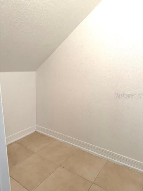Activo con contrato: $1,775 (2 camas, 2 baños, 1071 Pies cuadrados)