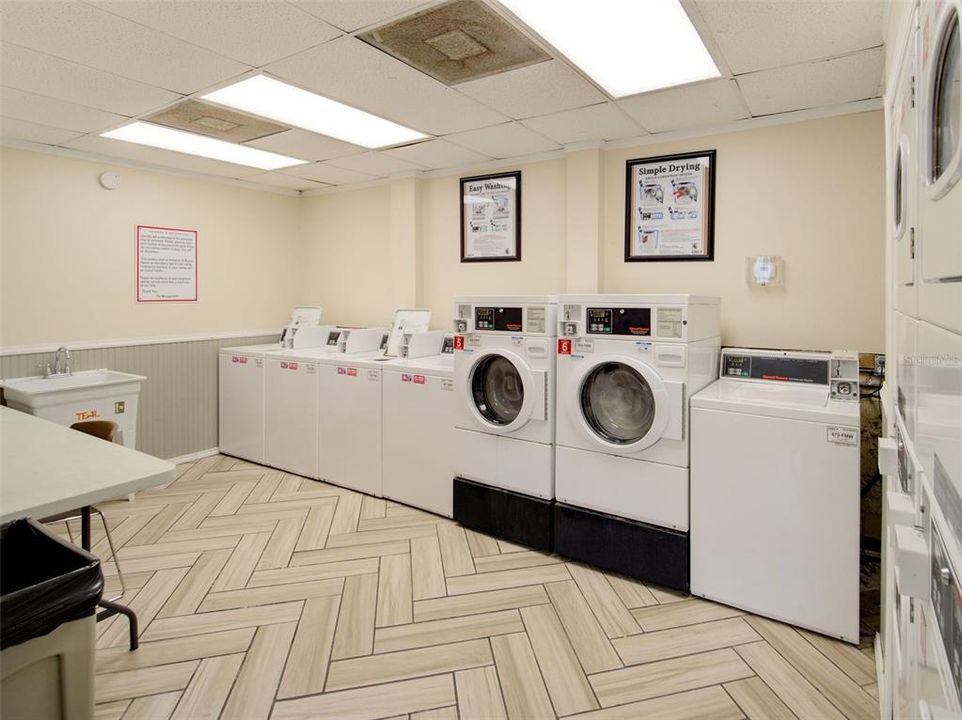 For Rent: $1,650 (2 beds, 1 baths, 813 Square Feet)