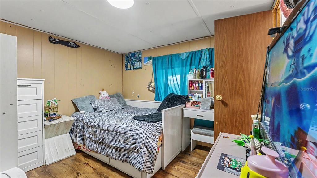 For Sale: $224,900 (4 beds, 2 baths, 1344 Square Feet)